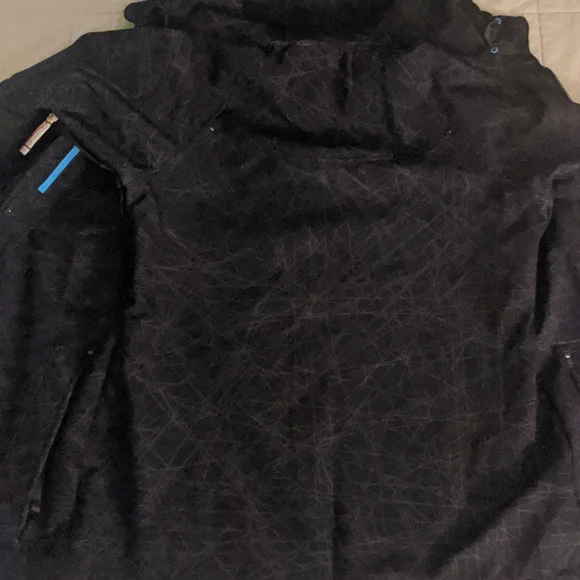 Under Armour women's snowboard jacket - Picture 17 of 17